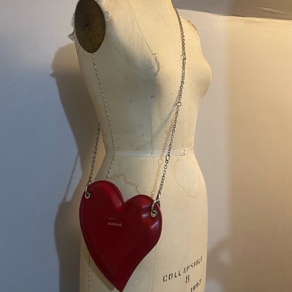 A’Cloud Heart shell heart wristlet/crossbody/bagcharm - Picture 6 of 7